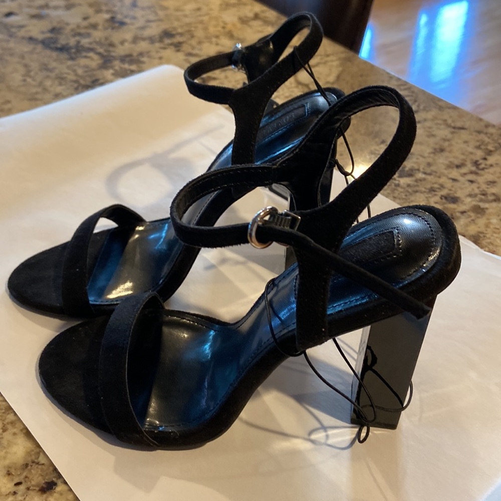 NWT FOREVER 21 high heel open toe sandals